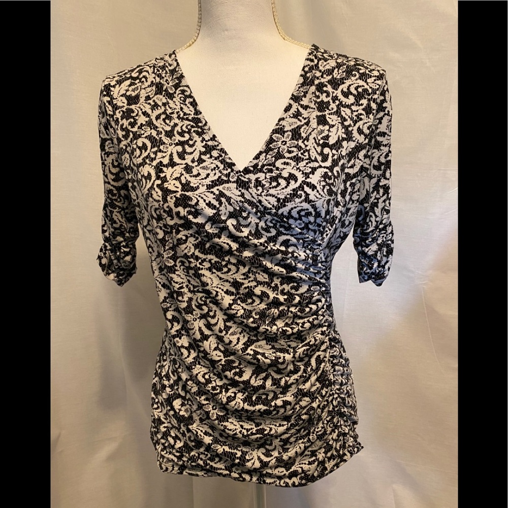 Style & Company mid sleeve length V neck t…